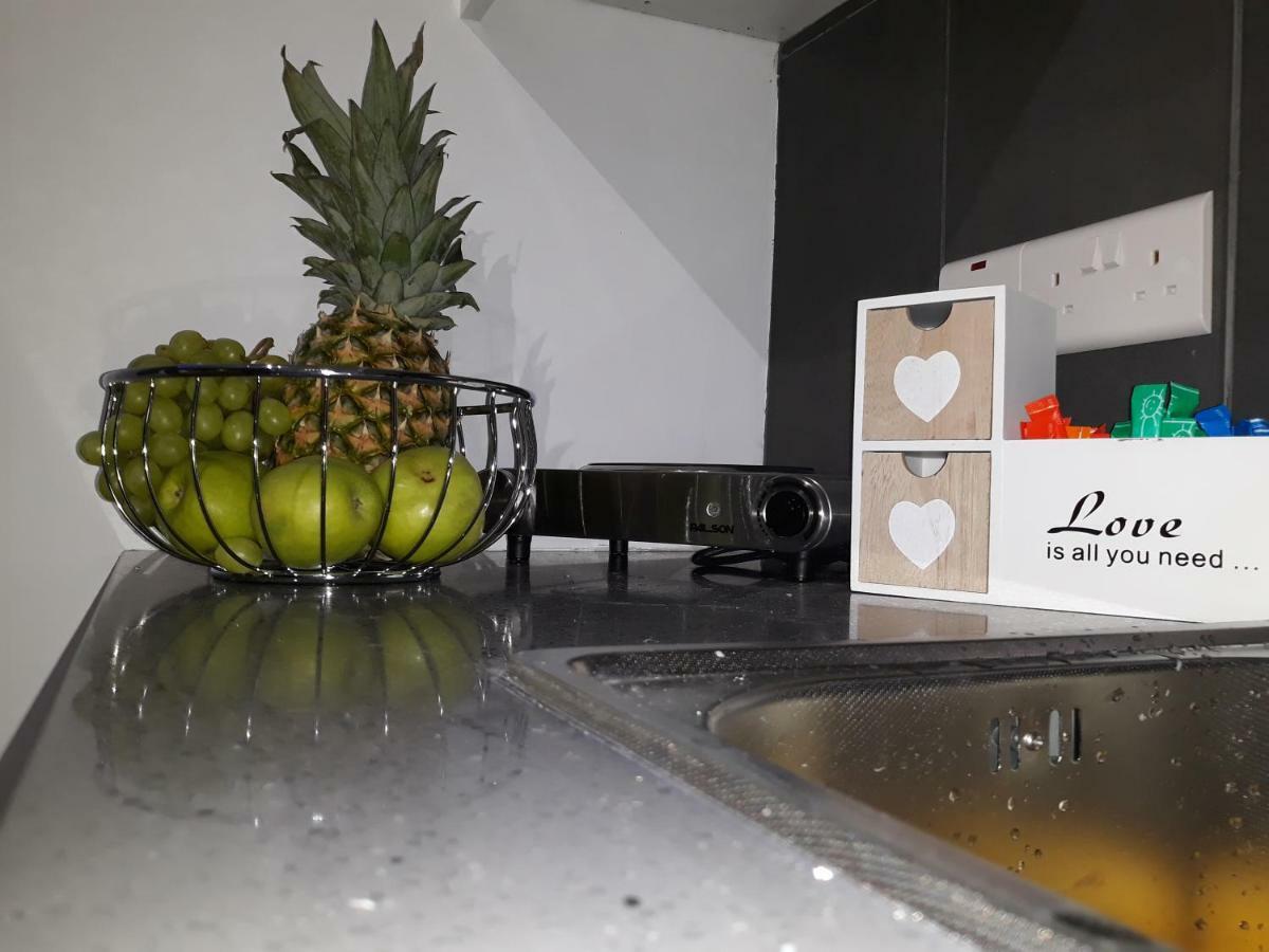 Takis Apartments أيا نابا المظهر الخارجي الصورة